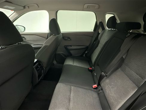 Used 2021 Nissan Rogue S image 10