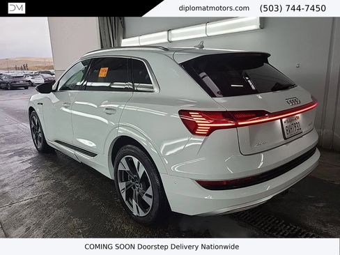 Used 2021 Audi e-tron Premium Plus w/ Premium Plus Package image 6