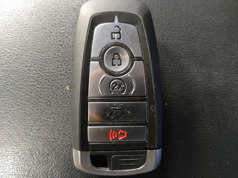 Used 2020 Ford Edge SEL w/ Convenience Package FWD image 32
