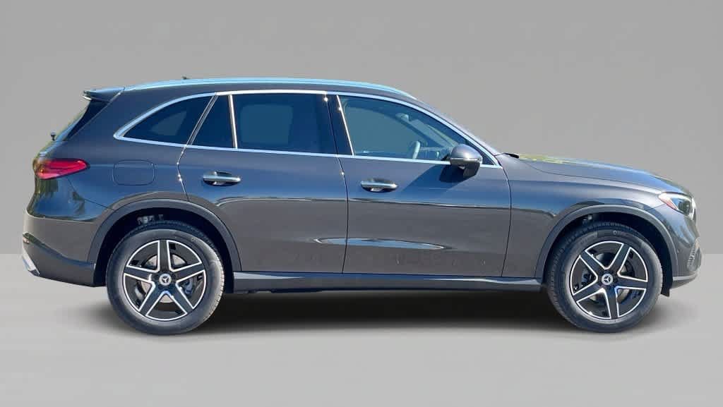 Used 2027 Mercedes-Benz GLC 300 4MATIC image 8