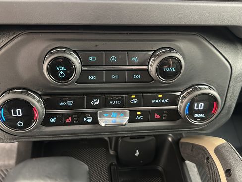 Used 2025 Ford Bronco Badlands AWD/4WD image 21