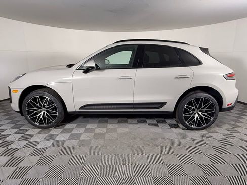 New 2026 Porsche Macan image 2