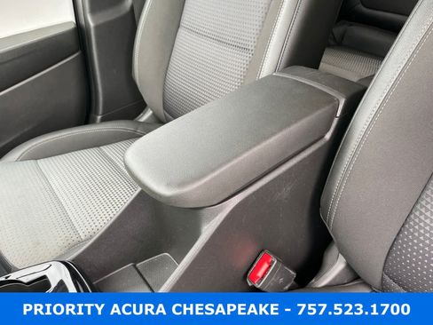 Used 2025 Chevrolet Trax LT FWD image 20