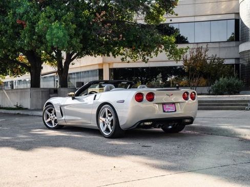 Used 2006 Chevrolet Corvette Convertible w/ Preferred Equipment Group image 16
