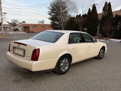 Used 2001 Cadillac De Ville w/ Comfort/Convenience Pkg FWD image 6