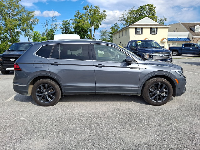 Used 2024 Volkswagen Tiguan SE AWD/4WD image 12