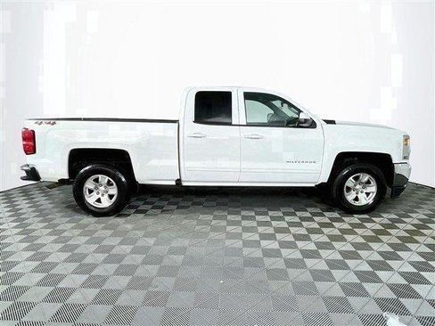 Used 2018 Chevrolet Silverado 1500 LT AWD/4WD image 10