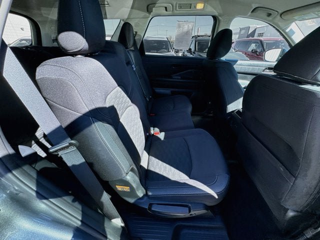 Used 2024 Nissan Pathfinder S AWD/4WD image 22