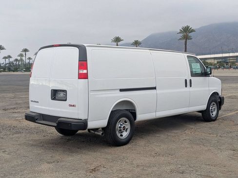 New 2026 GMC Savana 2500 Extended w/ Driver Convenience Package RWD image 7
