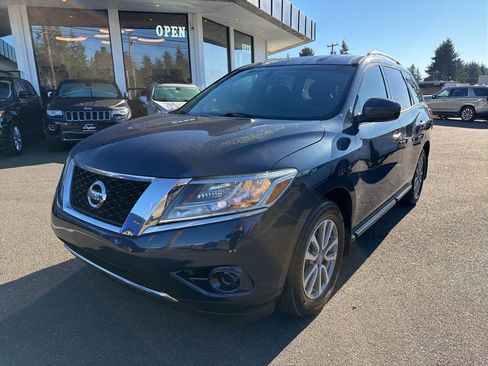 Used 2015 Nissan Pathfinder S image 1