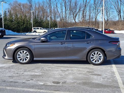 Certified 2023 Toyota Camry LE image 7