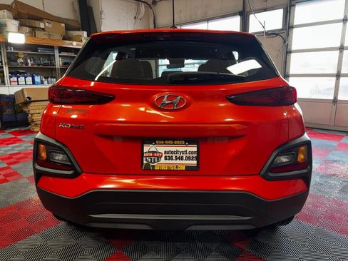 Used 2020 Hyundai Kona SE image 6