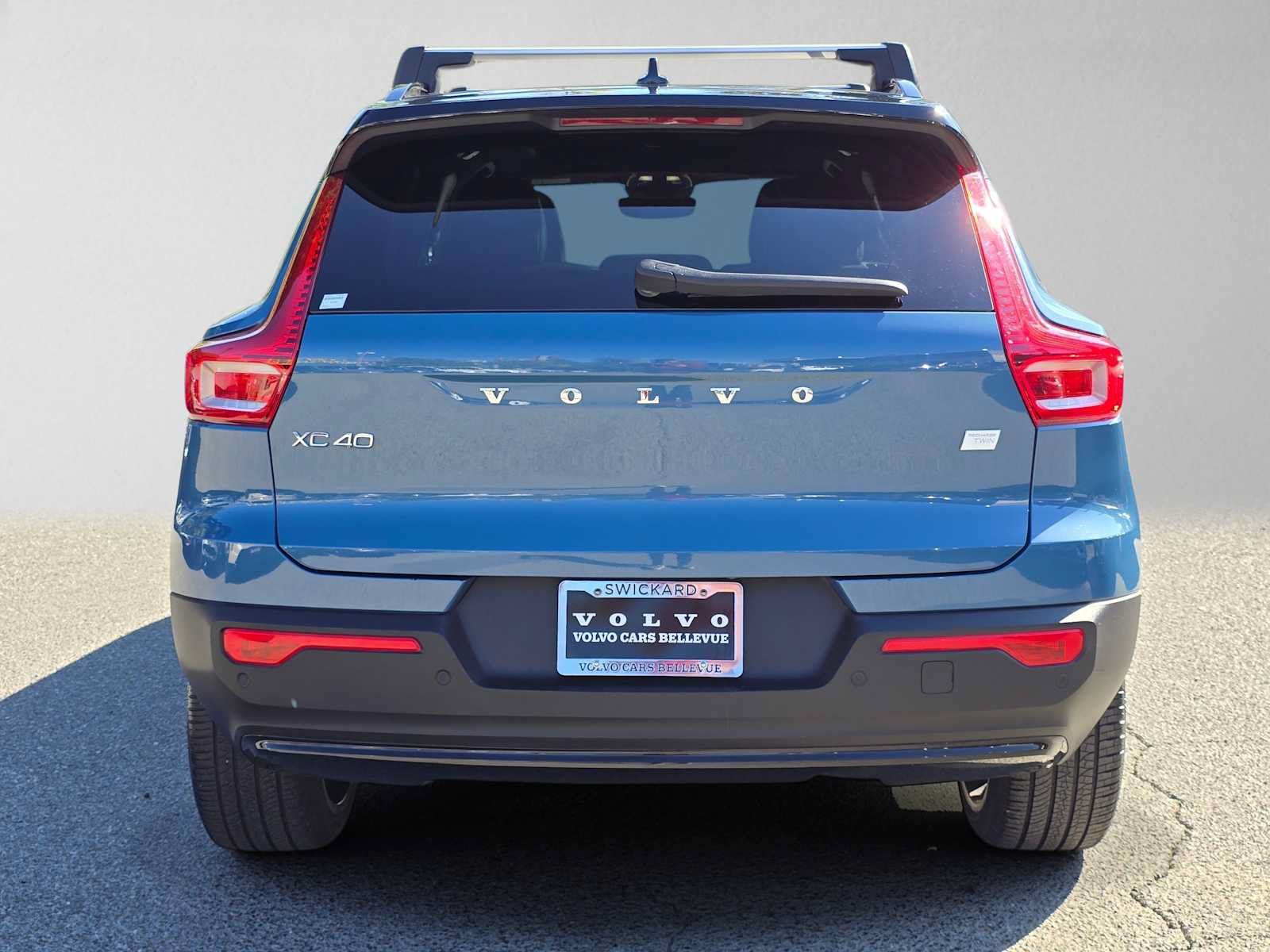 Used 2023 Volvo XC40 Recharge Plus w/ Protection Package Premier AWD/4WD image 5