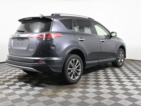 Used 2018 Toyota RAV4 Limited AWD/4WD image 7