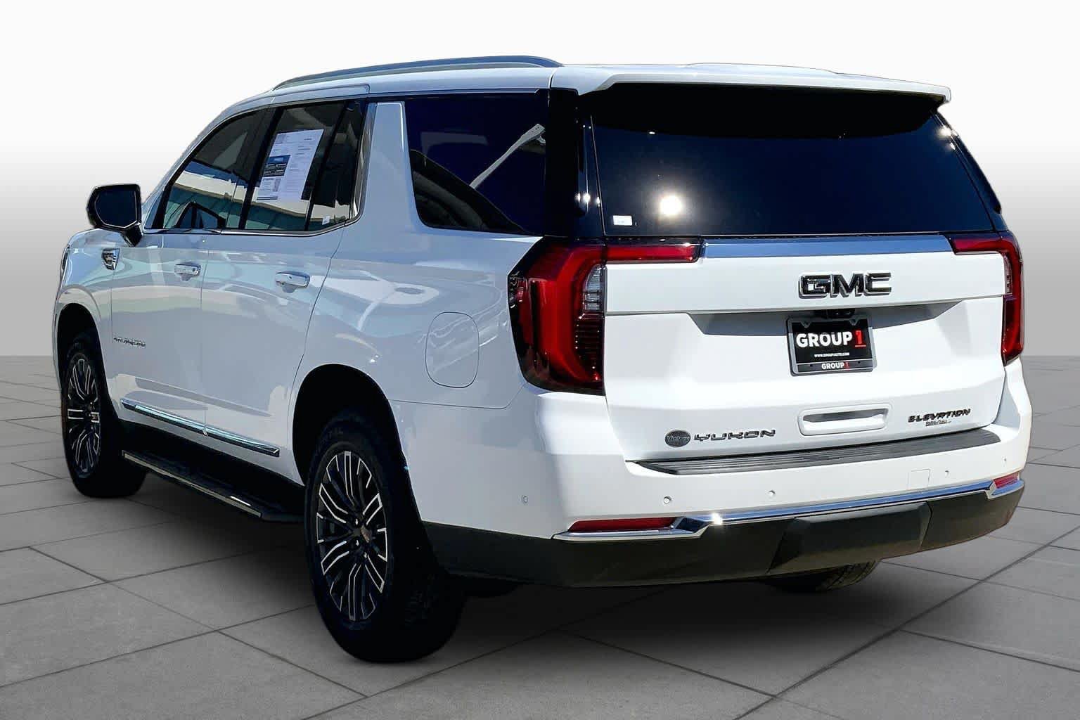 Used 2026 GMC Yukon Elevation w/ Elevation Premium Package AWD/4WD image 11