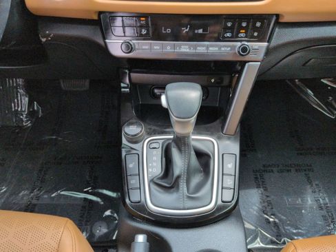 Certified 2024 Kia Seltos EX FWD image 22