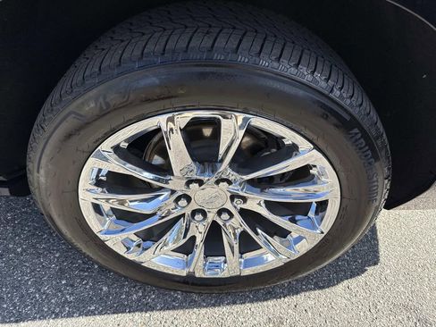 Used 2022 Cadillac Escalade ESV Premium Luxury Platinum w/ LPO, Radiant Package image 10