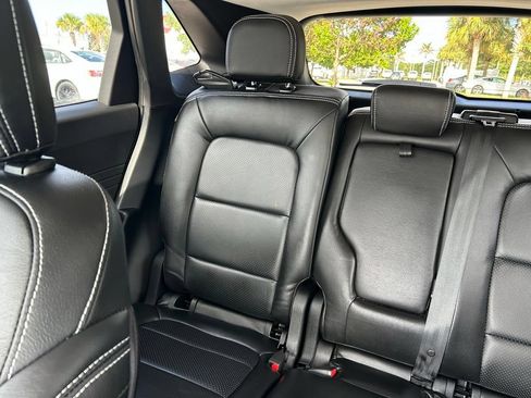New 2023 Ford Escape SE FWD image 11