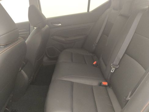 Used 2022 Nissan Altima 2.5 SR FWD image 18