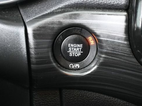Used 2021 Jeep Grand Cherokee Laredo X AWD/4WD image 14