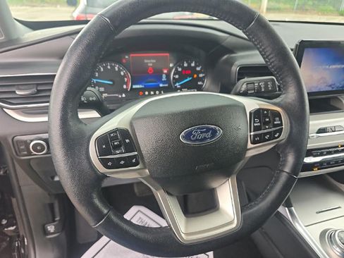 Used 2023 Ford Explorer XLT w/ Equipment Group 202A AWD/4WD image 8