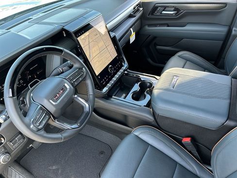 New 2026 GMC Yukon AT4 w/ AT4 Premium Plus Package image 10