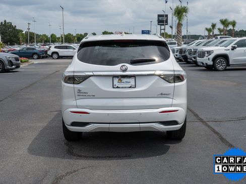 Used 2024 Buick Enclave Avenir w/ Avenir Technology Package FWD image 4
