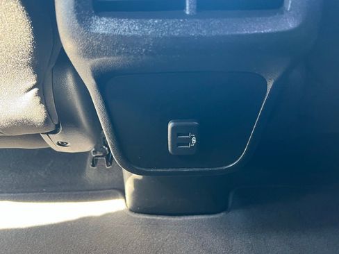 Used 2019 Chevrolet Equinox LT image 22