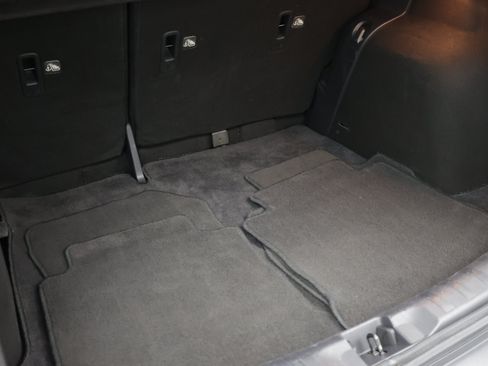 Used 2019 Nissan Kicks SR w/ SR Premium Package FWD image 36