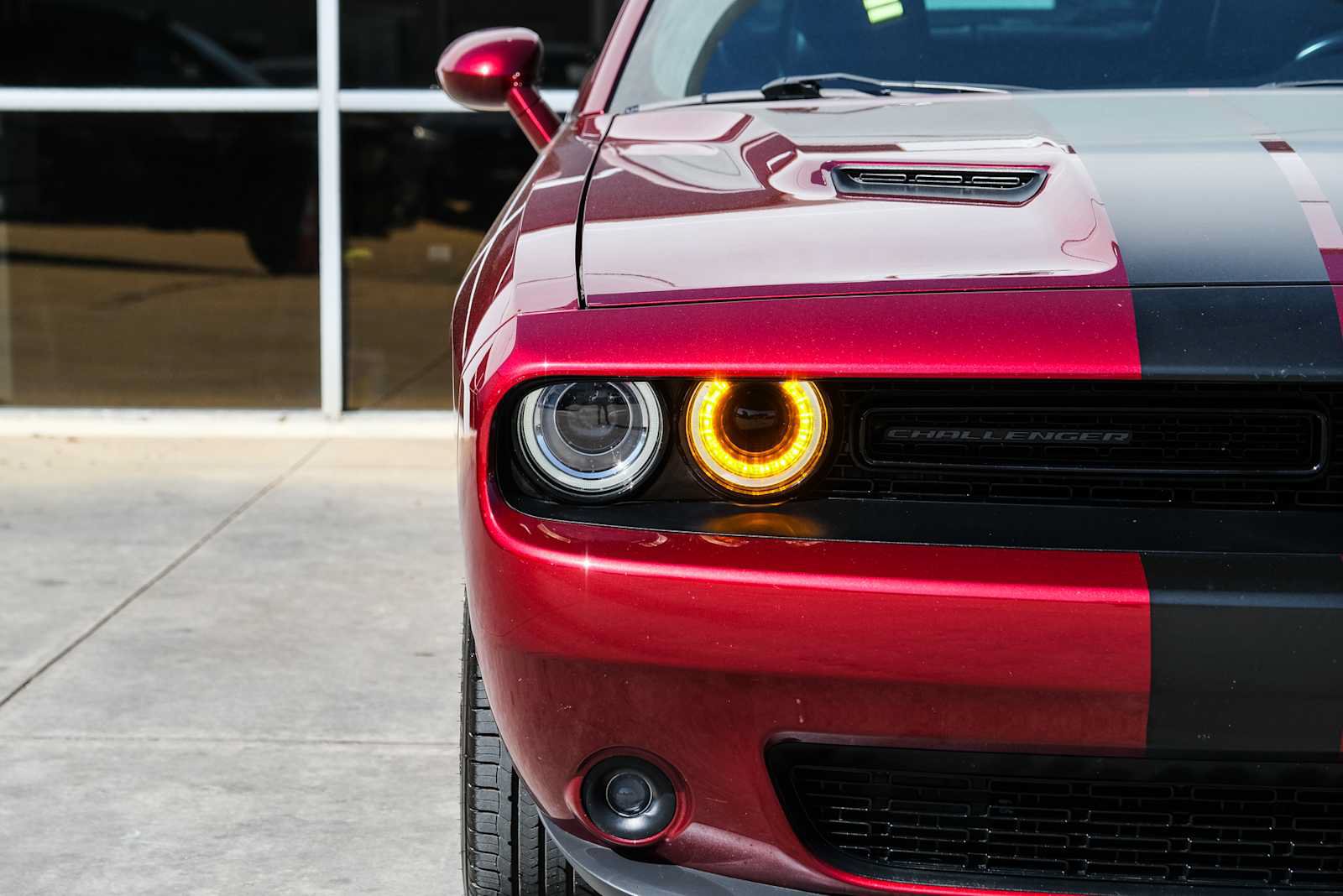 Used 2018 Dodge Challenger SXT Plus RWD image 4