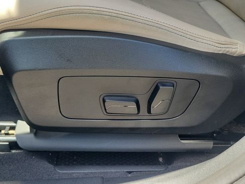 Used 2025 BMW X2 xDrive28i AWD/4WD image 17