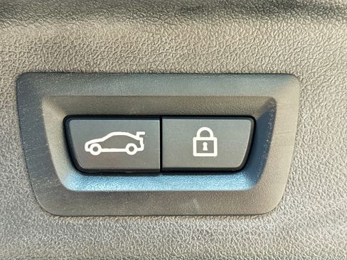 Used 2023 BMW X7 xDrive40i w/ Executive Package image 14