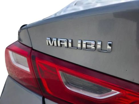 Used 2023 Chevrolet Malibu LT FWD image 9