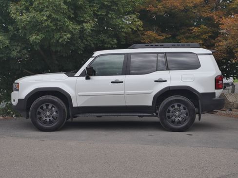 Used 2025 Toyota Land Cruiser AWD/4WD image 18