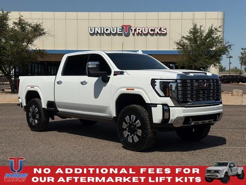 Used 2024 GMC Sierra 2500 Denali w/ Denali Reserve Package AWD/4WD image 4