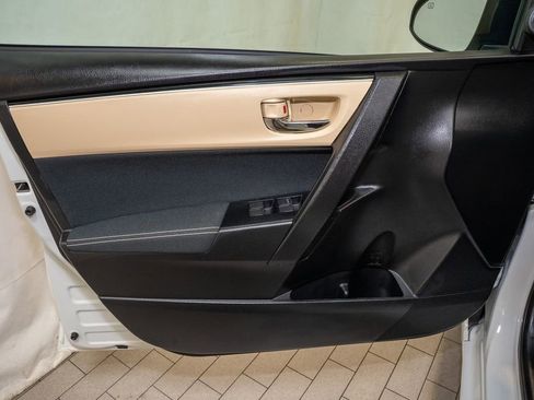 Used 2017 Toyota Corolla LE image 10