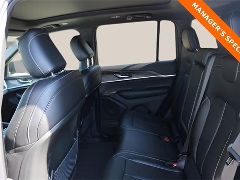 New 2025 Jeep Grand Cherokee Limited w/ Black Appearance Package image 13