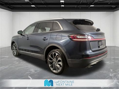 Used 2022 Lincoln Nautilus Reserve image 3