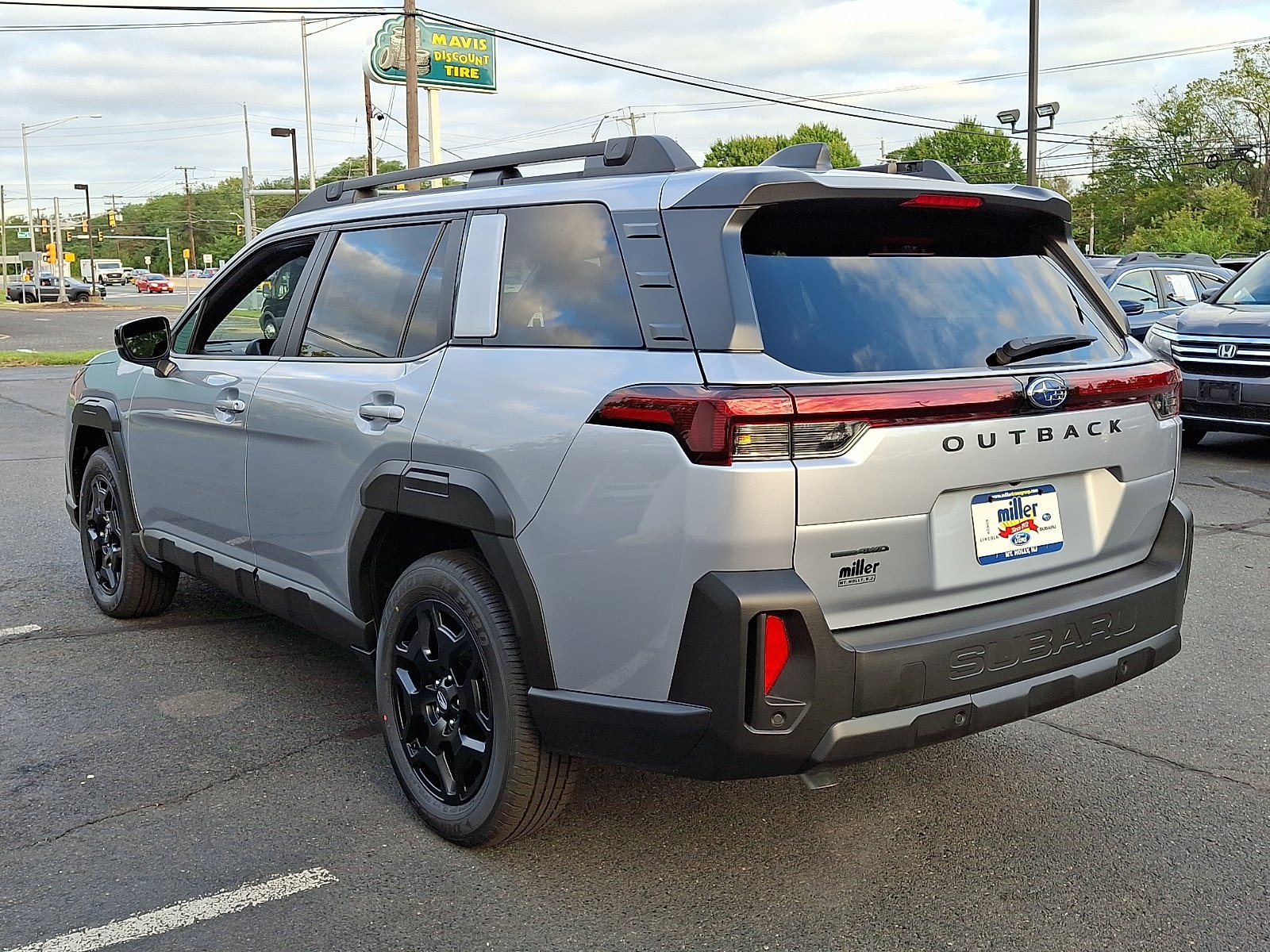 New 2026 Subaru Outback Limited AWD/4WD image 3