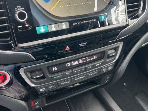 New 2026 Honda Ridgeline Black Edition image 10