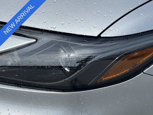 Used 2025 Toyota Camry LE w/ Convenience Package image 9