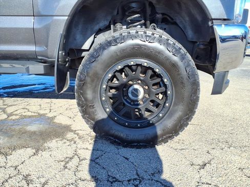 Used 2019 Ford F250 XLT w/ XLT Premium Package image 7