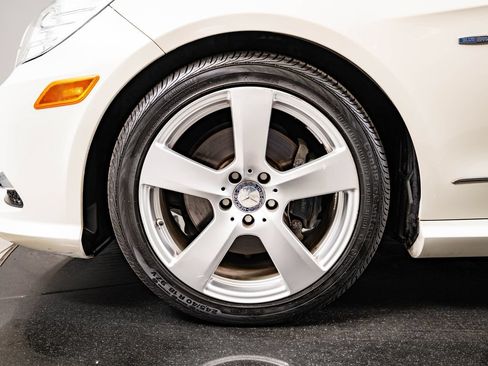 Used 2012 Mercedes-Benz E 350 4MATIC Sedan image 13