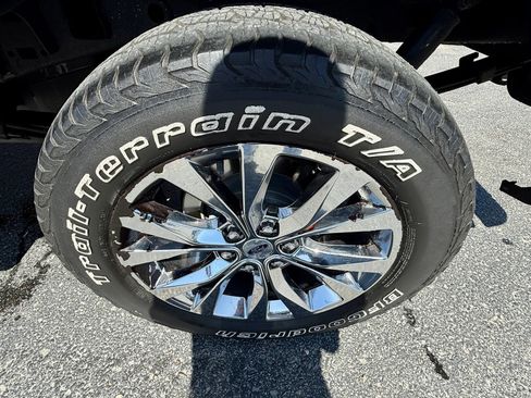 Used 2015 Ford F150 XLT w/ Equipment Group 302A Luxury AWD/4WD image 20