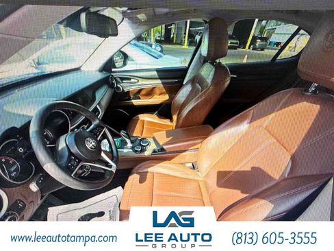 Used 2019 Alfa Romeo Stelvio Ti AWD/4WD image 4