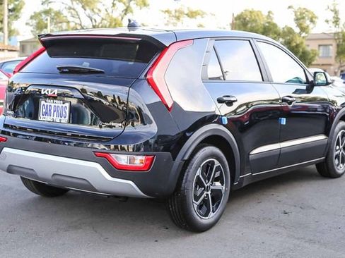 New 2026 Kia Niro LX image 9