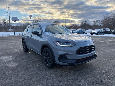 Used 2024 Honda HR-V Sport image 1