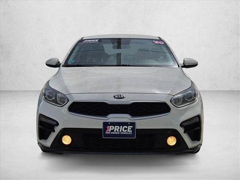 Used 2020 Kia Forte LXS FWD image 2
