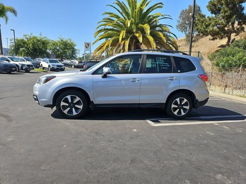 Used 2018 Subaru Forester 2.5i Premium AWD/4WD image 4