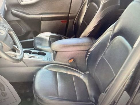 Used 2020 Ford Escape SEL FWD image 4